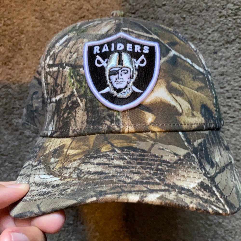 Camo print New Era Raider cap